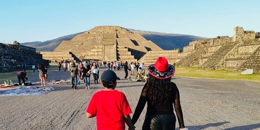 Clientes felices en la playa